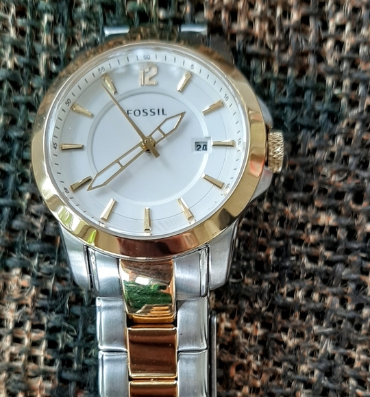 Fossil Classic Casual Two Tone Unisex Watch - Picture 2 of 3